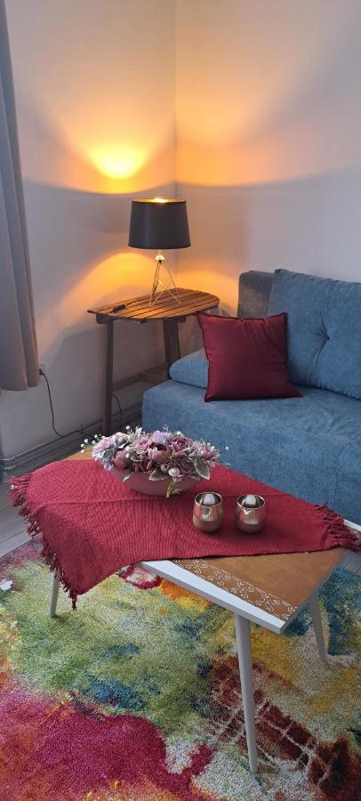 Appartamento Napraforgo Apartman Szeged Esterno foto